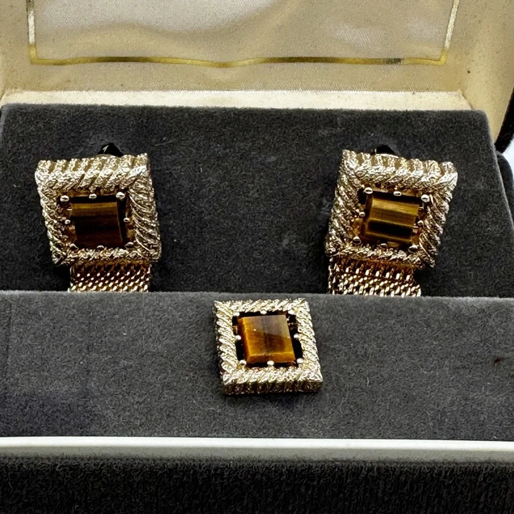 Vintage Swank Gold Tone Mesh Tiger’s Eye Square Cufflinks & Tie Tack Set IOB